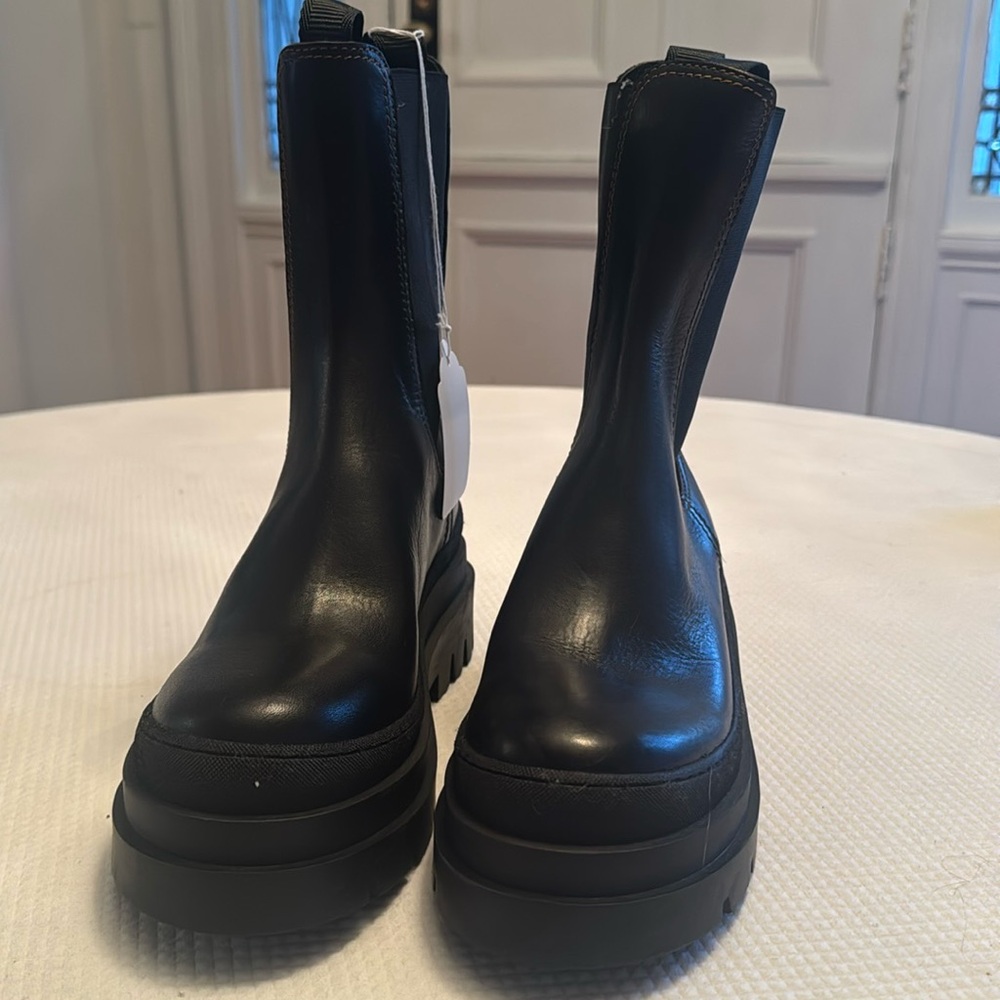 NEW Loeffler Randall lbk leather lug Chelsea boot